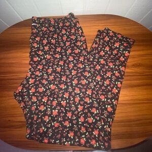 Floral long leggings.